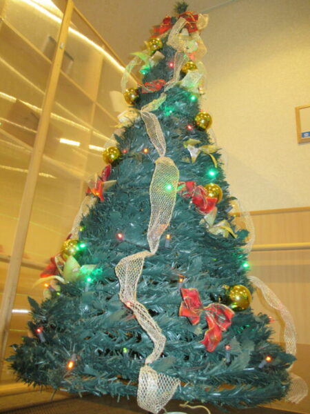 IMG 0006 1 450x600 - 津の街もクリスマスの装い🎄
