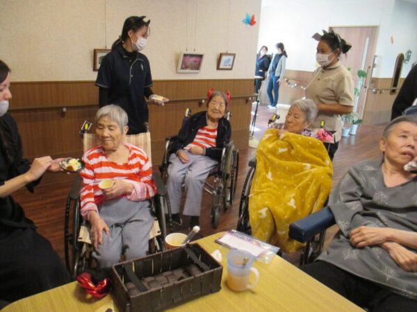 IMG 0053 600x450 - 仮装しておやつタイム♪