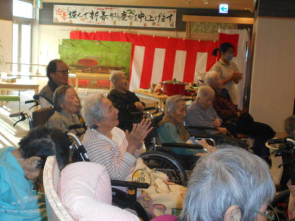 新年祝賀会 大正琴編 DSCN3135 600x450 - 新年祝賀会 大正琴編