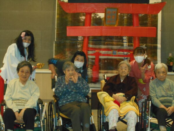 新年祝賀会 大正琴編 DSCN3138 600x450 - 新年祝賀会 大正琴編