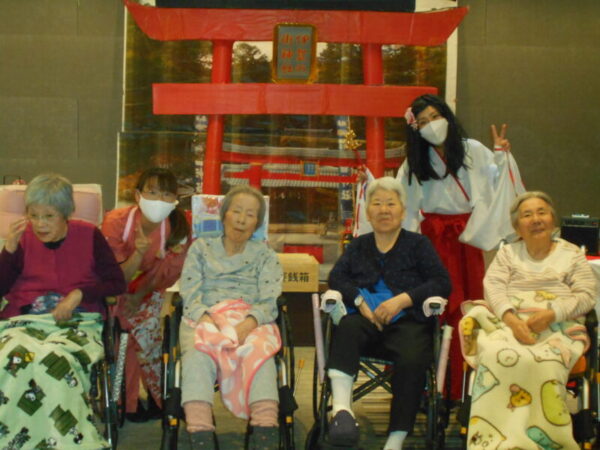 DSCN3143 600x450 - 新年祝賀会　大正琴編