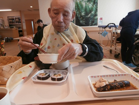 P2020587 - 恵方巻🍙👹