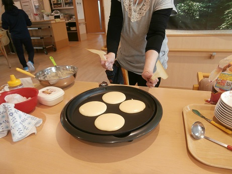 P3160781 - 誕生日会🌹・ホットケーキ作り🥄