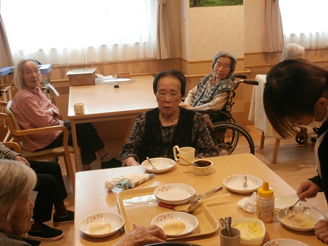 P3160858 - 誕生日会🌹・ホットケーキ作り🥄