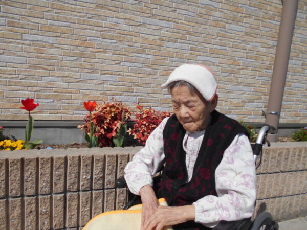 bcb6945fa3ff669d53d05ebf00ee2949 600x450 - 🌷お散歩🌸・・多床室編