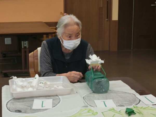 CIMG7021 600x450 - 【レクリエーション】カエル飛ばしゲーム