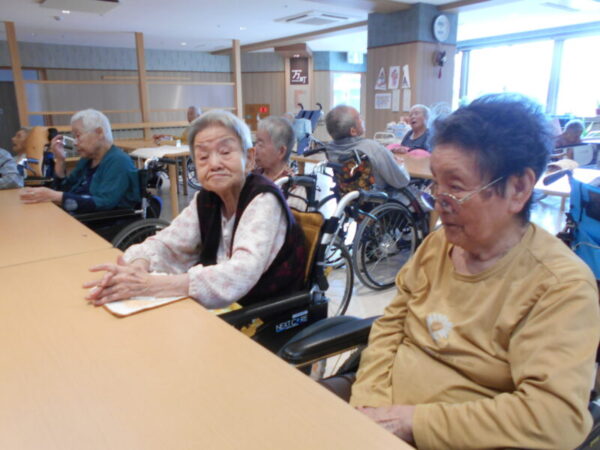 敬老会・・多床室編 DSCN4544 600x450 - 敬老会・・多床室編
