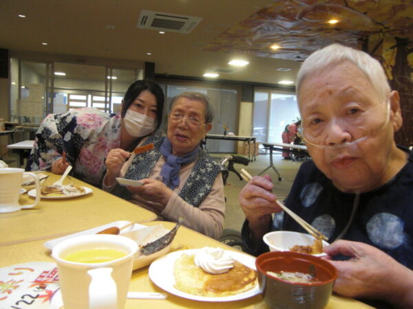 CIMG2733 600x450 - 秋祭り・・屋台・昼食編