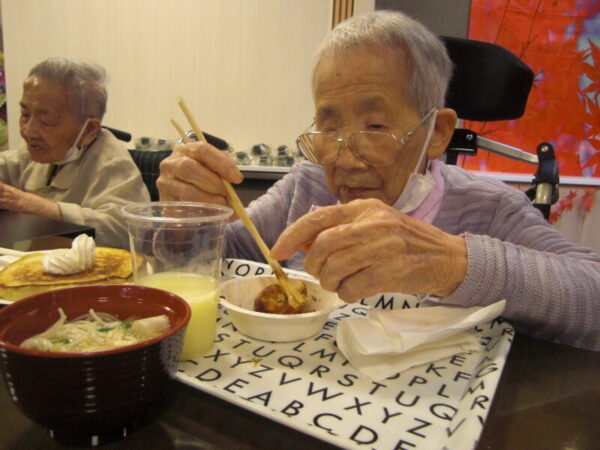 CIMG2736 600x450 - 秋祭り・・屋台・昼食編