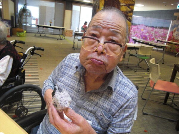CIMG2738 600x450 - 秋祭り・・屋台・昼食編