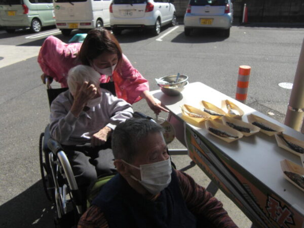 CIMG2739 600x450 - 秋祭り・・屋台・昼食編
