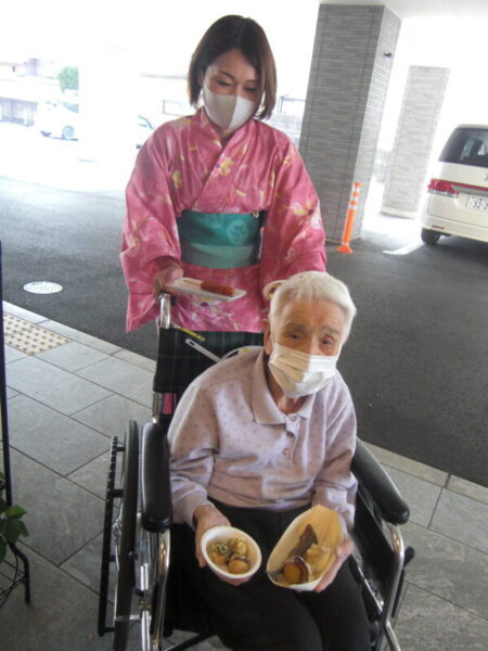 CIMG2741 450x600 - 秋祭り・・屋台・昼食編