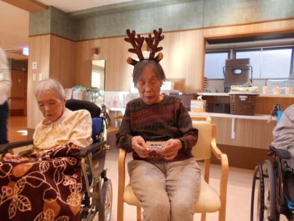 DSCN5347 600x450 - お誕生日会＆クリスマス会🎄・・・多床室編