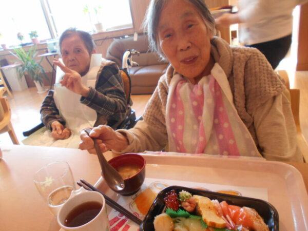 DSCN5408 600x450 - 忘年会🍣・・・多床室編