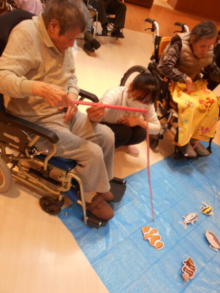 DSCN5685 1 450x600 - お誕生日会・・・多床室編