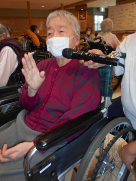 DSCN6055 450x600 - 3月お誕生日会・・多床室編