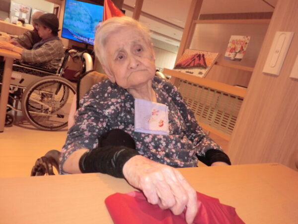 CIMG0202 600x450 - ５月お誕生日会・・多床室編