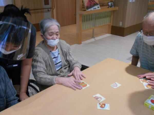 3ac8cfded686f65173fa6e0802addad1 600x450 - 8月誕生日会・・多床室編