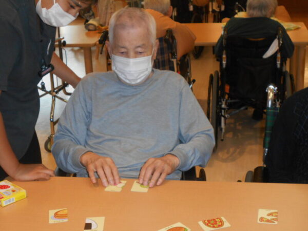 80254570937561d8e0a434e1562318ca 600x450 - 8月誕生日会・・多床室編