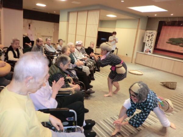 CIMG1150 1 600x450 - 敬老会・・多床室編パート①