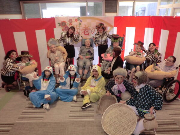 CIMG1183 600x450 - 敬老会・・多床室編パート①