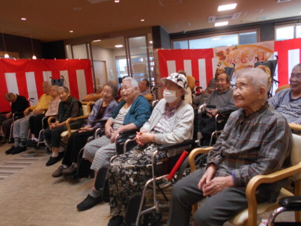 DSCN7032 600x450 - 敬老会・・多床室編パート①