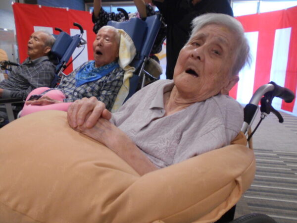 DSCN7041 600x450 - 敬老会・・多床室編パート①