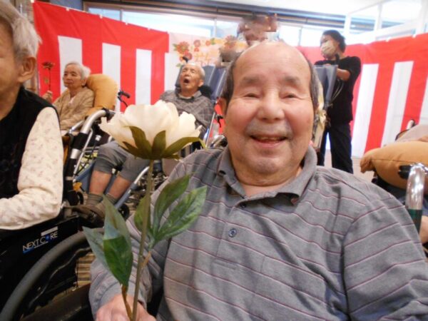 DSCN70531 600x450 - 敬老会・・多床室編パート①