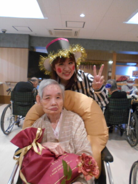 DSCN7116 450x600 - 敬老会・・多床室編パート②