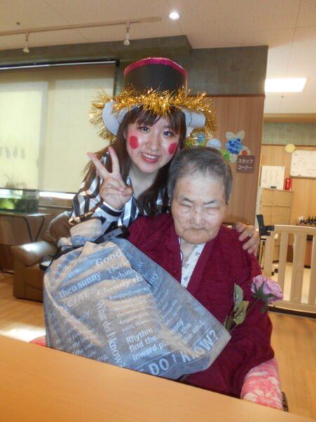 DSCN7121 450x600 - 敬老会・・多床室編パート②