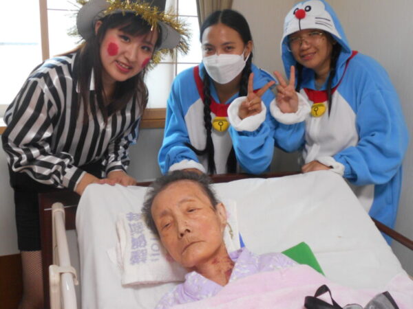 DSCN7129 600x450 - 敬老会・・多床室編パート②