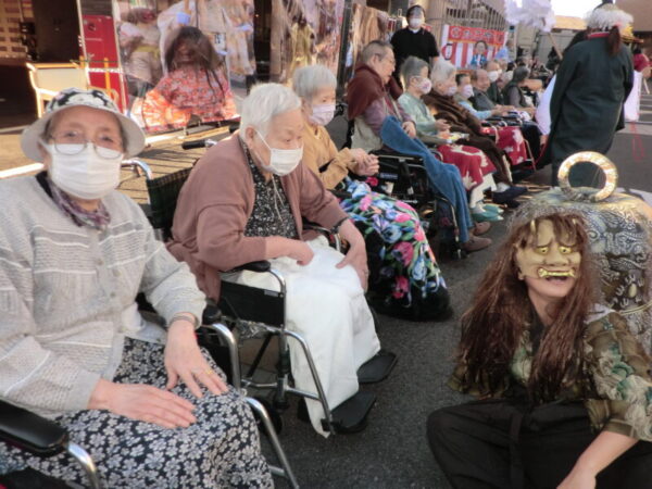 862c261c14b3521fc6ce17cf135d826c 600x450 - 天神祭り👹・・多床室編
