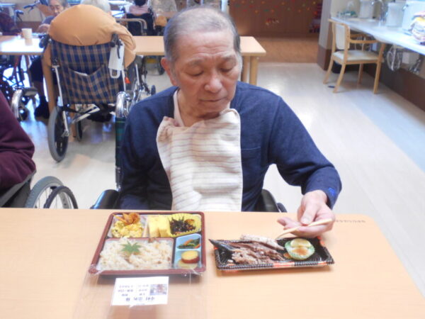 DSCN7497 600x450 - 秋の味覚祭「昼食風景」・・多床室編