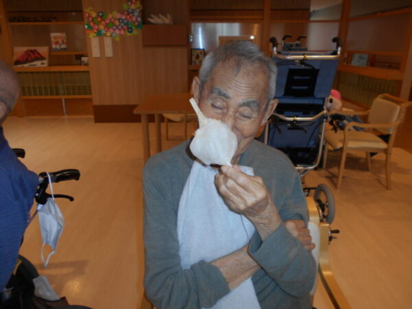 DSCN7733 600x450 - お誕生日会🍰・・多床室編