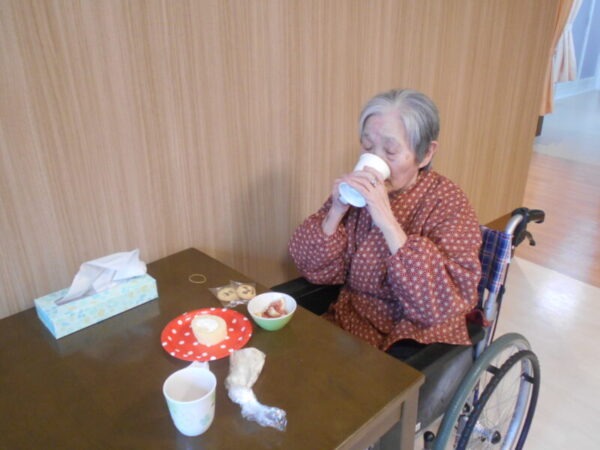DSCN7765 600x450 - お誕生日会🍰・・多床室編