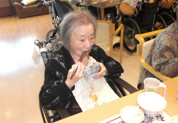 CIMG4599 e1672281079245 600x414 - 忘年会・・多床室編　【昼食編】