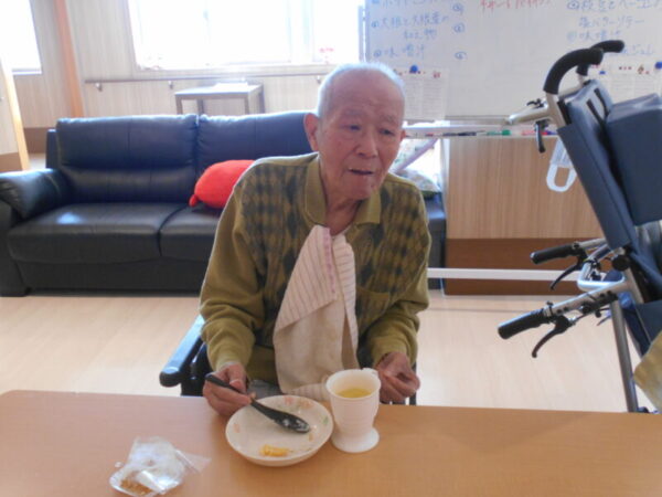 DSCN7882 600x450 - 忘年会・・多床室編【クリスマス＆お誕生日会】