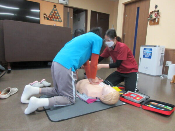 IMG 1079 600x450 - 【防災訓練】AED研修