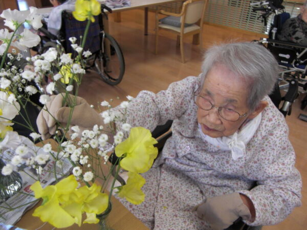 余暇活動「生け花」・・農人町編 CIMG4805 600x450 - 余暇活動「生け花」・・農人町編