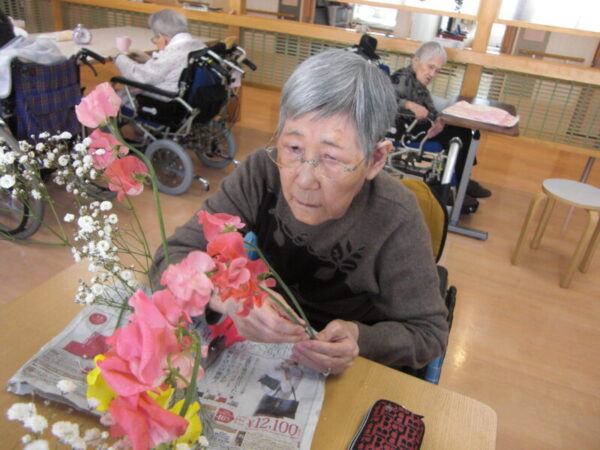 CIMG4819 600x450 - 余暇活動「生け花」・・農人町編