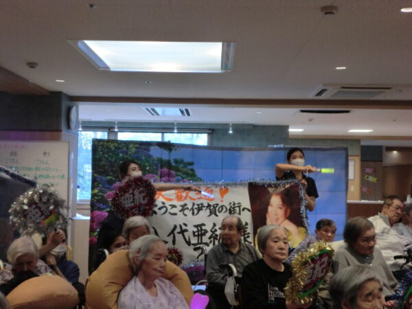 CIMG2461 600x450 - 八代　亜紀さんコンサート・・開演🎵🎵