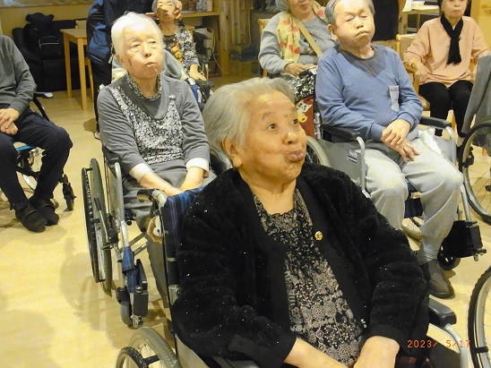 集団リハビリ✊✋ RIMG1119 - 集団リハビリ✊✋