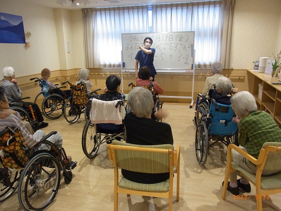 集団リハビリ✊✋ RIMG1186 - 集団リハビリ✊✋