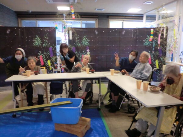 CIMG2831 600x450 - 流しそうめん・・多床室編