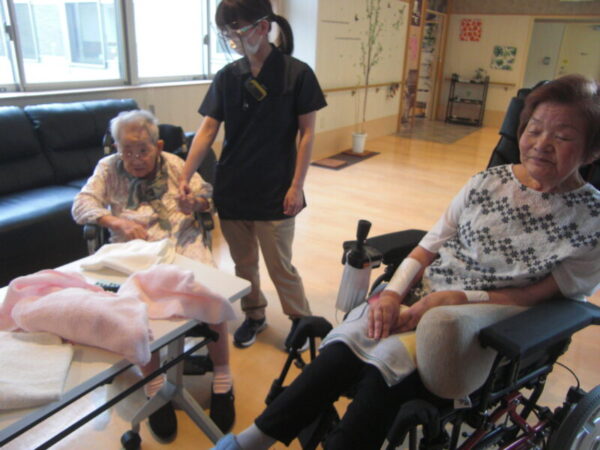 CIMG5392 600x450 - タオルで🐰うさぎ作り・・ユニット編