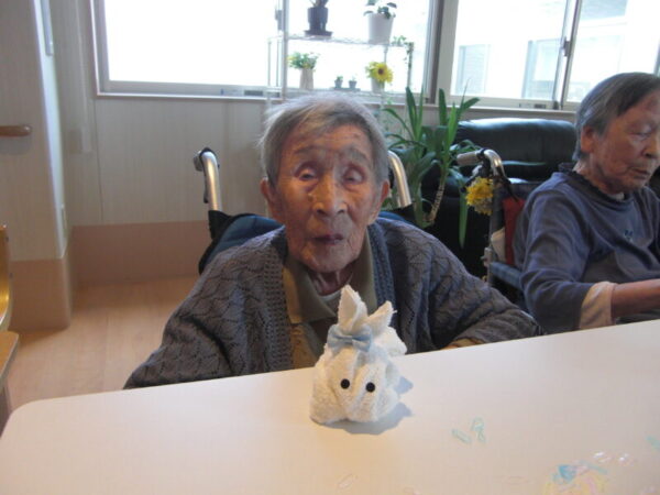 CIMG5397 600x450 - タオルで🐰うさぎ作り・・ユニット編