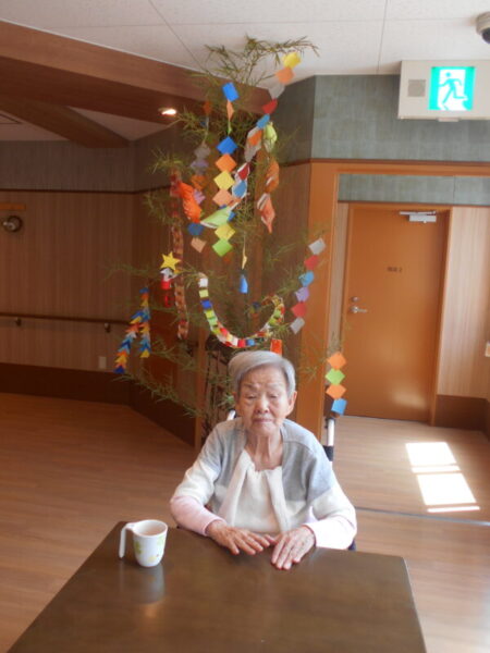 DSCN9140 450x600 - 七夕🎋飾り・・多床室編