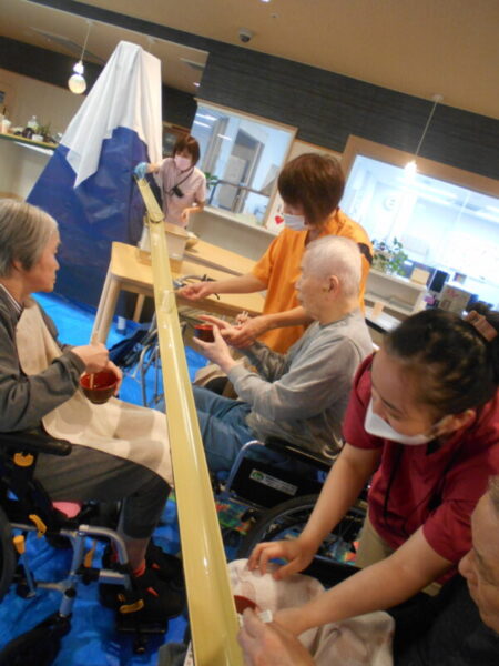 DSCN9157 450x600 - 流しそうめん・・多床室編