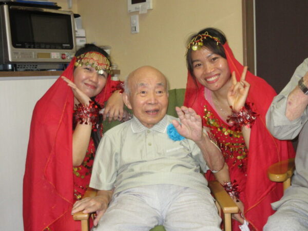 IMG 6156 600x450 - 【季節行事】敬老会1日目