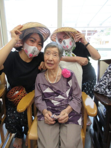 IMG 6297 450x600 - 【季節行事】敬老会2日目